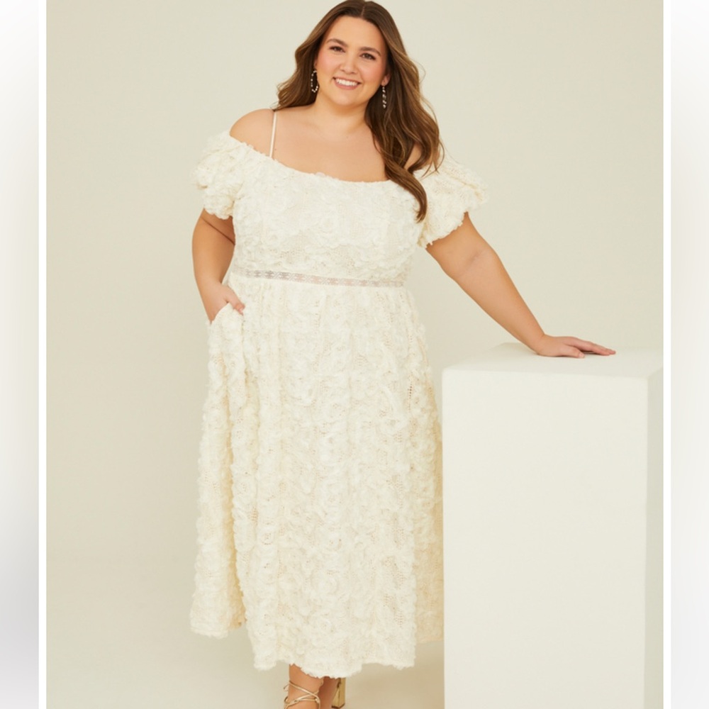 NWT! Rose Off The Shoulder Dress! Size B